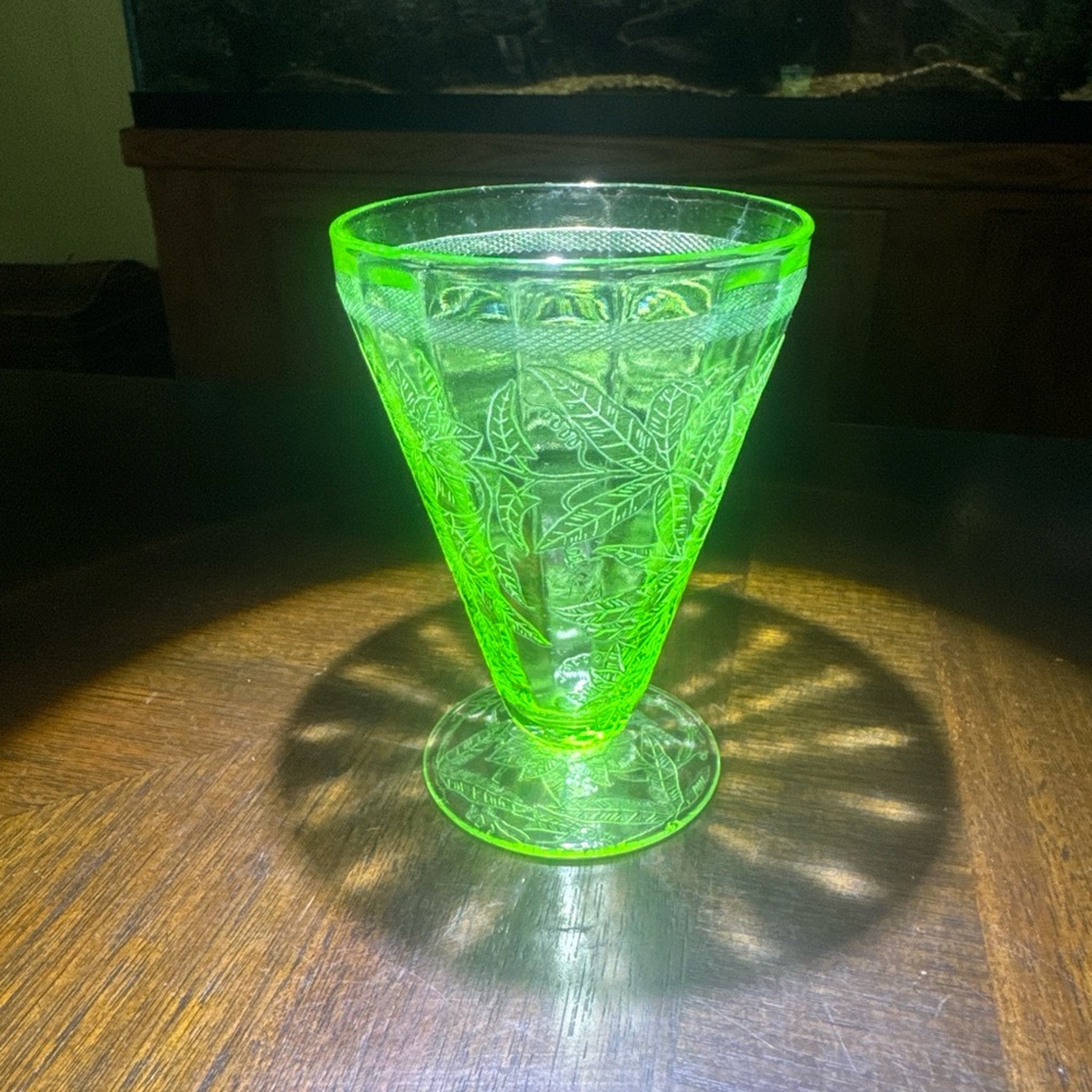 1930s Cherry Blossom patterned Green Depression Glass by Jeannette Glass 4.5”